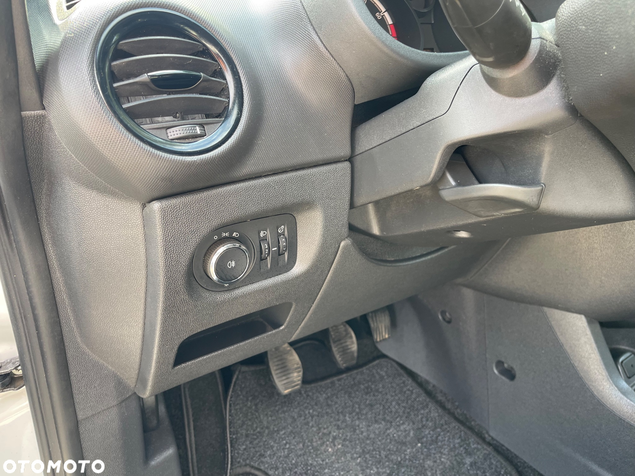 Opel Corsa 1.2 16V Color Edition - 28