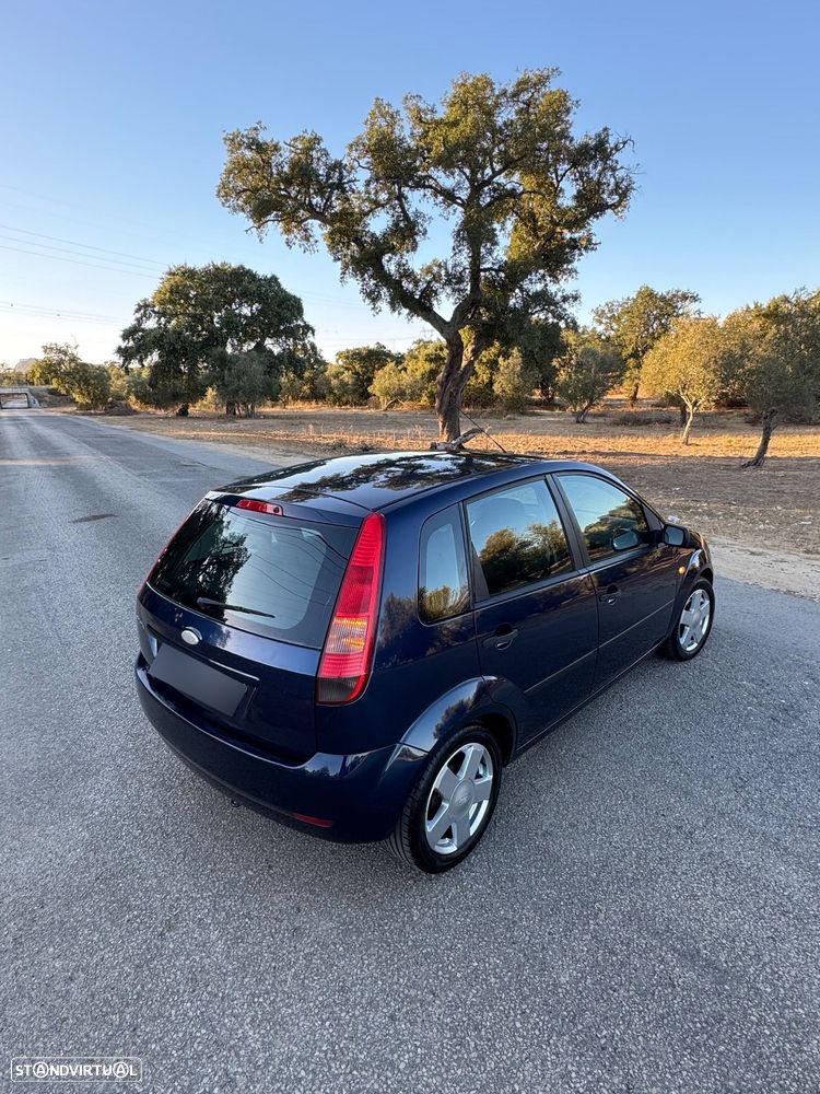 Ford Fiesta 1.25 Ghia - 20
