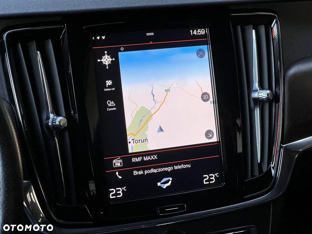 Volvo V90 Cross Country D5 AWD Pro - 33