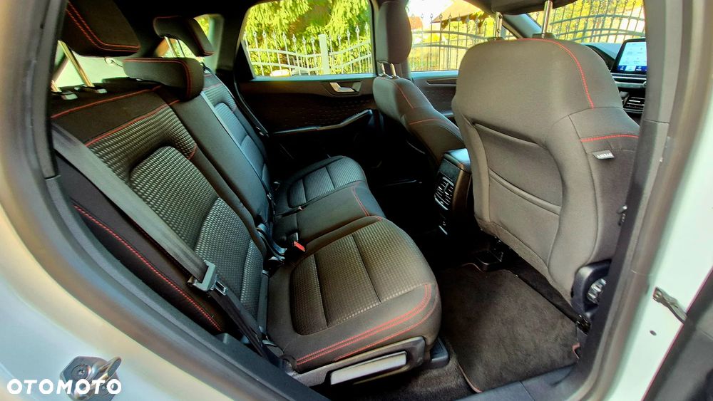 Ford Kuga Plug-in Hybrid ST-LINE - 21