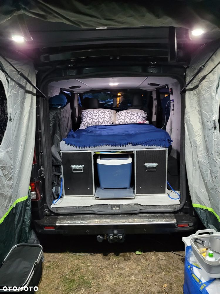 Opel Vivaro - 8