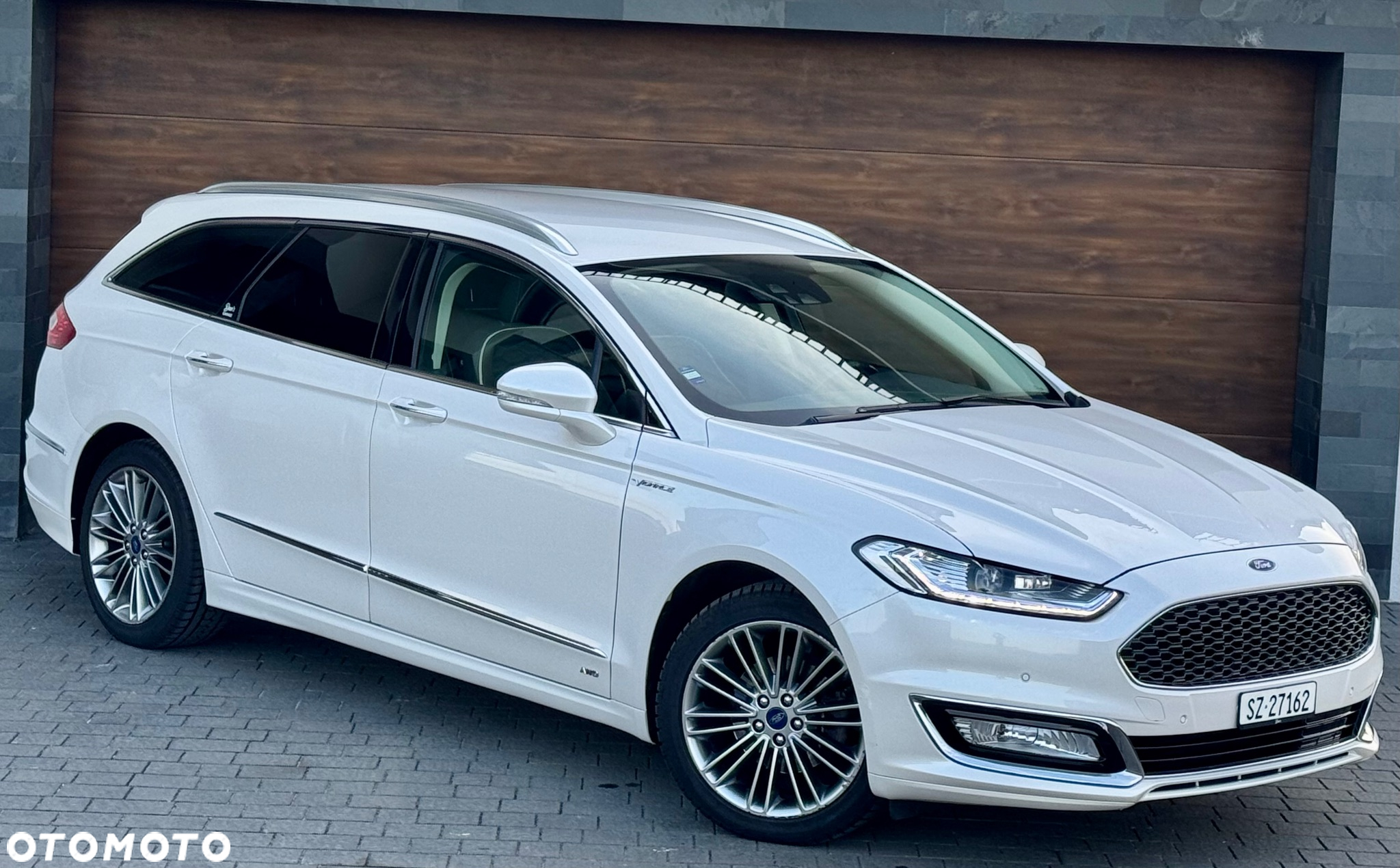 Ford Mondeo Vignale 2.0 TDCi 4WD PowerShift - 4