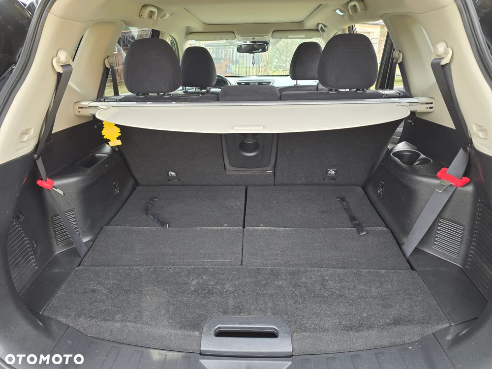 Nissan X-Trail 1.6 DCi Xtronic N-Connecta - 13