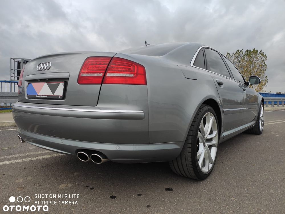 Audi S8 - 20