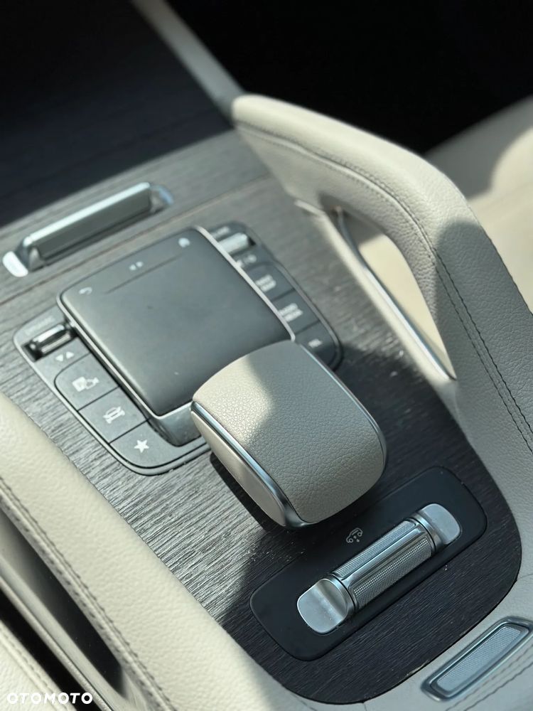 Mercedes-Benz GLE - 21