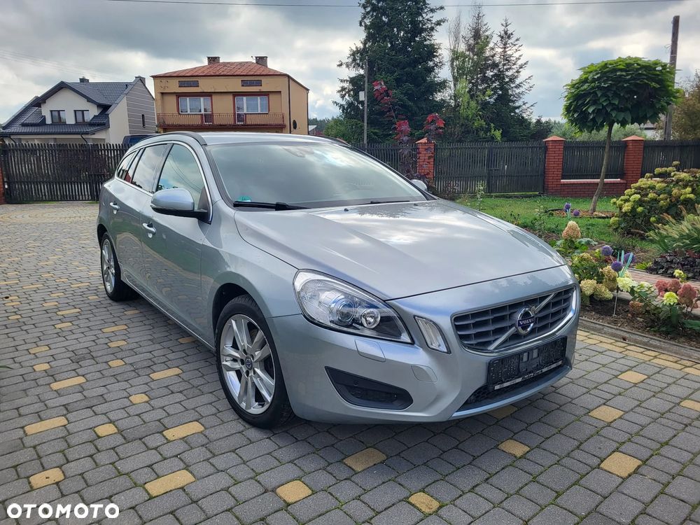 Volvo V60 D3 Momentum - 8