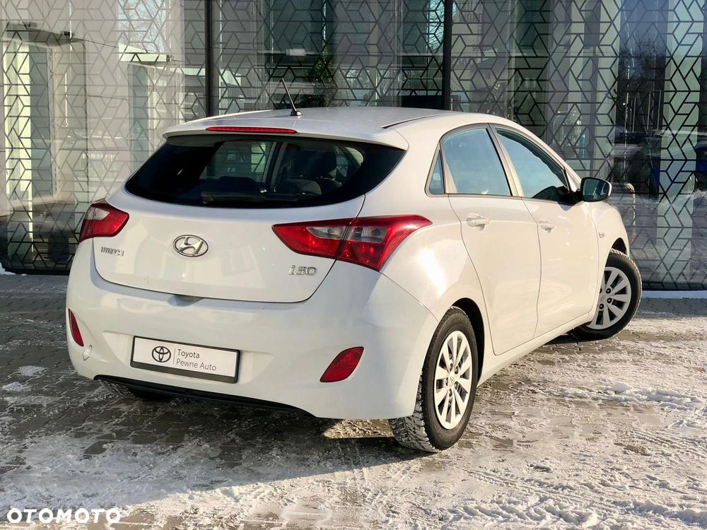 Hyundai i30 1.4 BlueDrive Base - 12