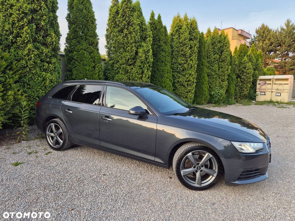 Audi A4 Avant 35 TDI S tronic design - 39