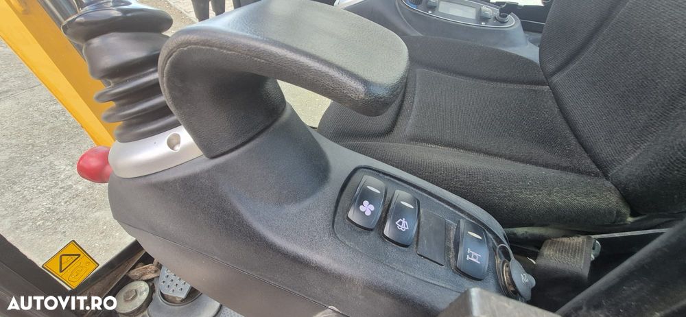 JCB 8018 CTS - 11