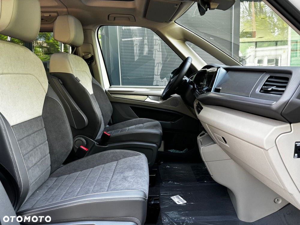 Volkswagen Multivan - 17