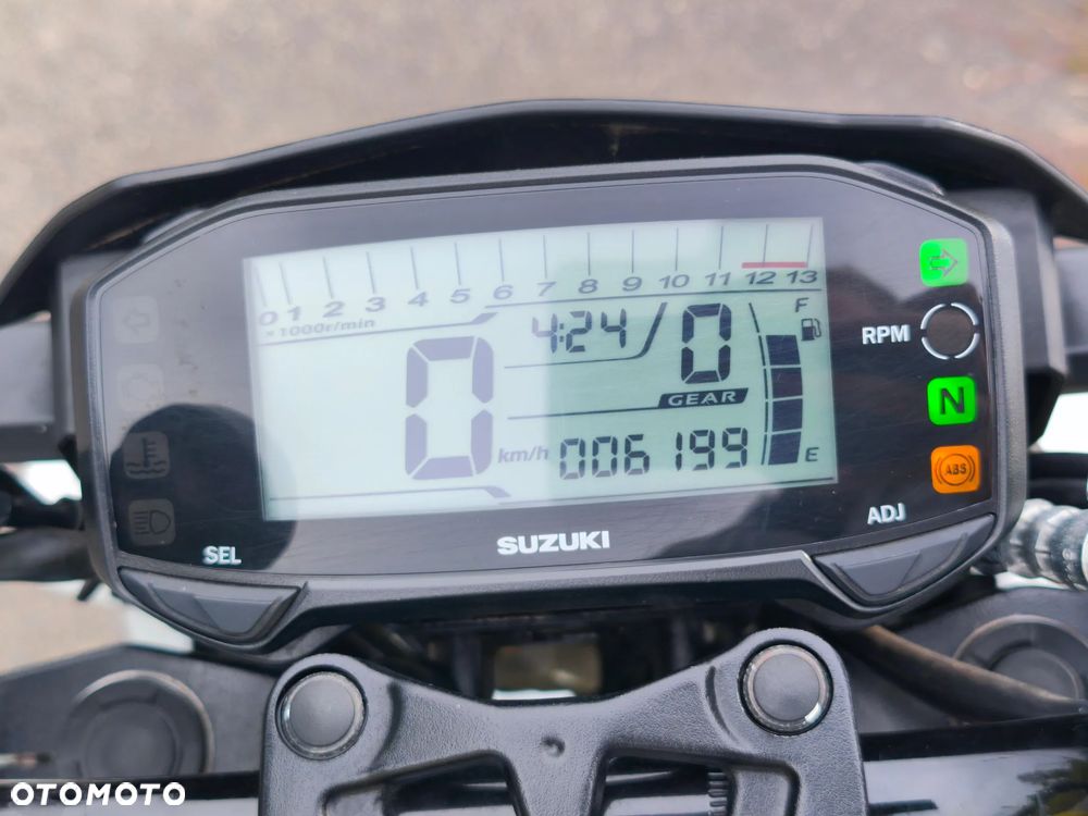 Suzuki GSX - 3