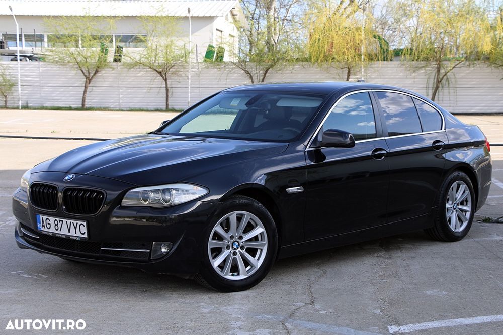 BMW Seria 5 520d Aut. Modern Line - 2