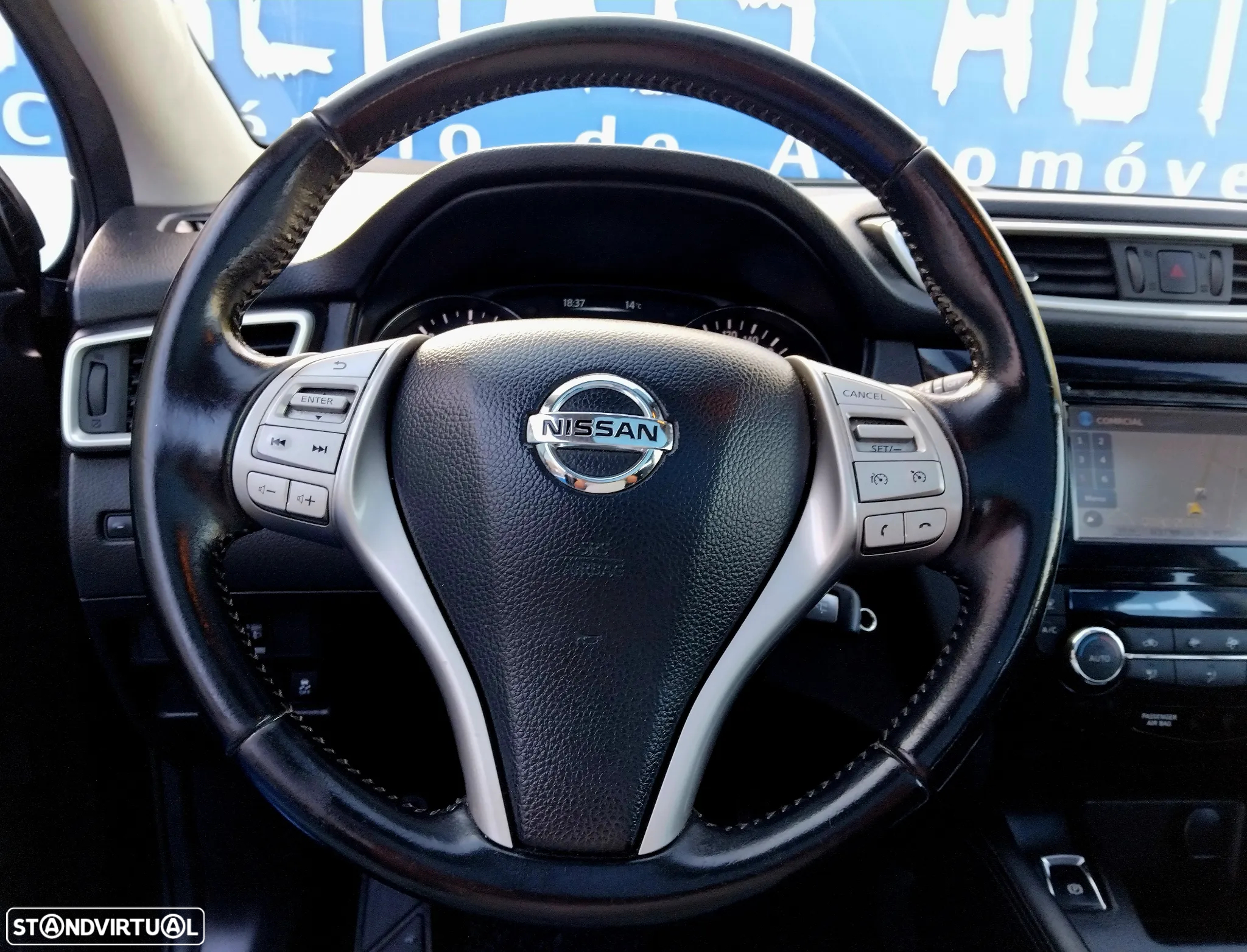 Nissan Qashqai 1.5 dCi N-Connecta - 6
