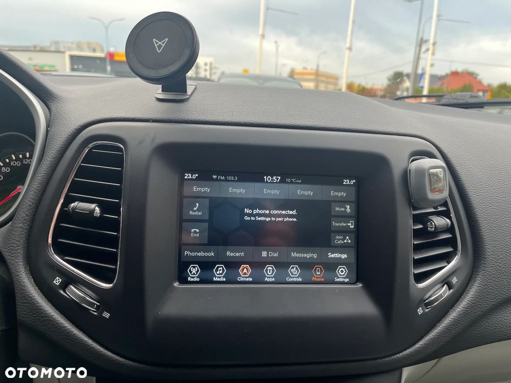 Jeep Compass - 32