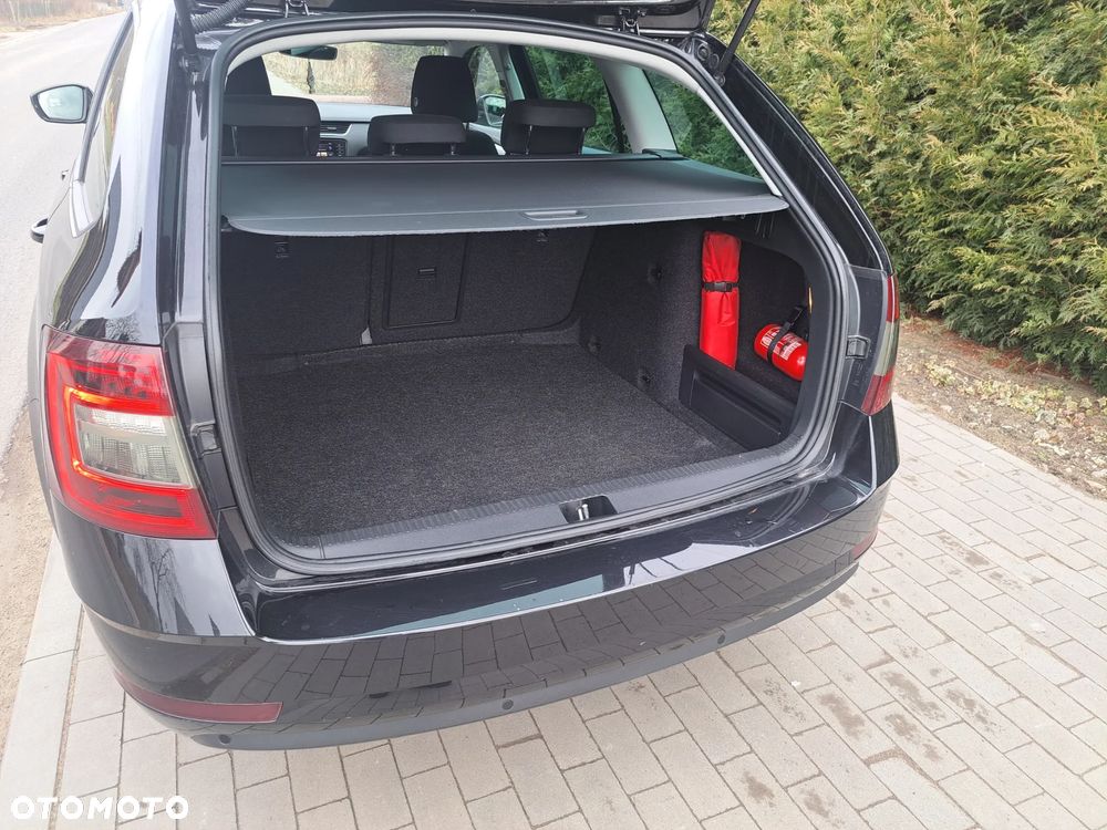 Skoda Octavia 2.0 TDI Edition DSG - 15