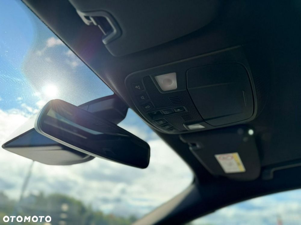 Ford Mondeo - 37