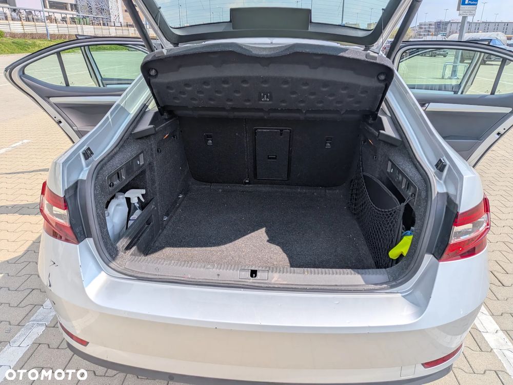 Skoda Superb 2.0 TDI Ambition DSG - 10