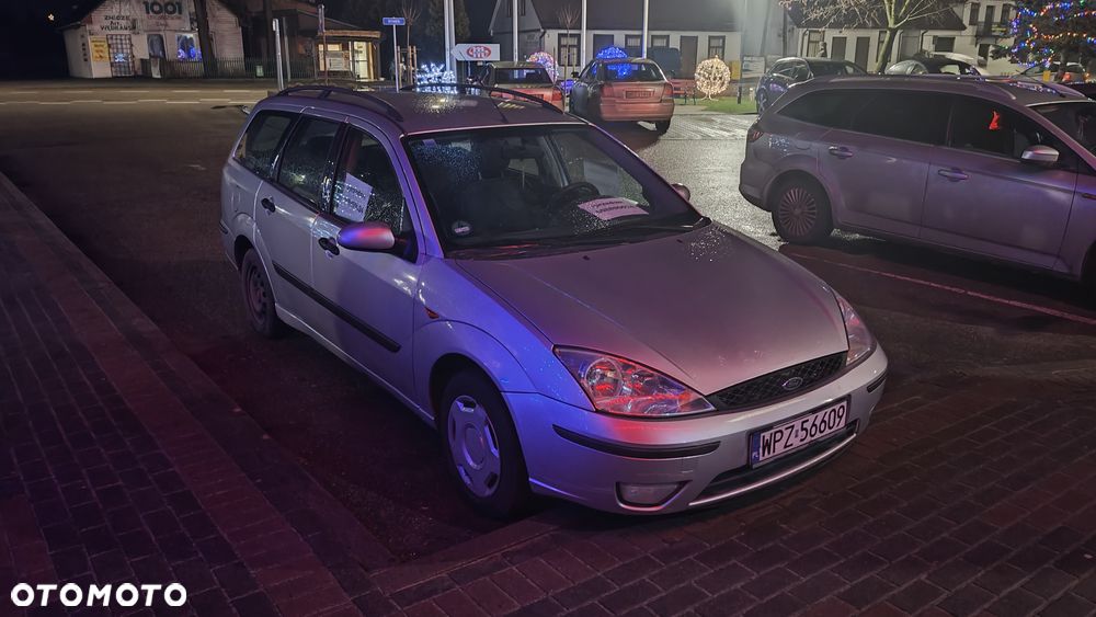 Ford Focus 1.6 Futura - 1