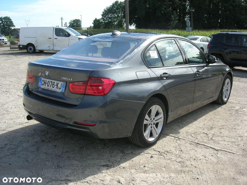 BMW Seria 3 316d Sport Line - 3