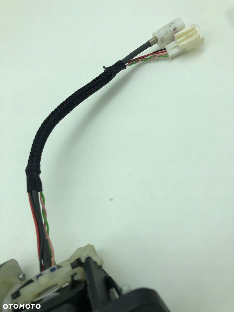 MERCEDES W205 PRZYCISK KLAPY KAMERA COFANIA A2227500893 - 4