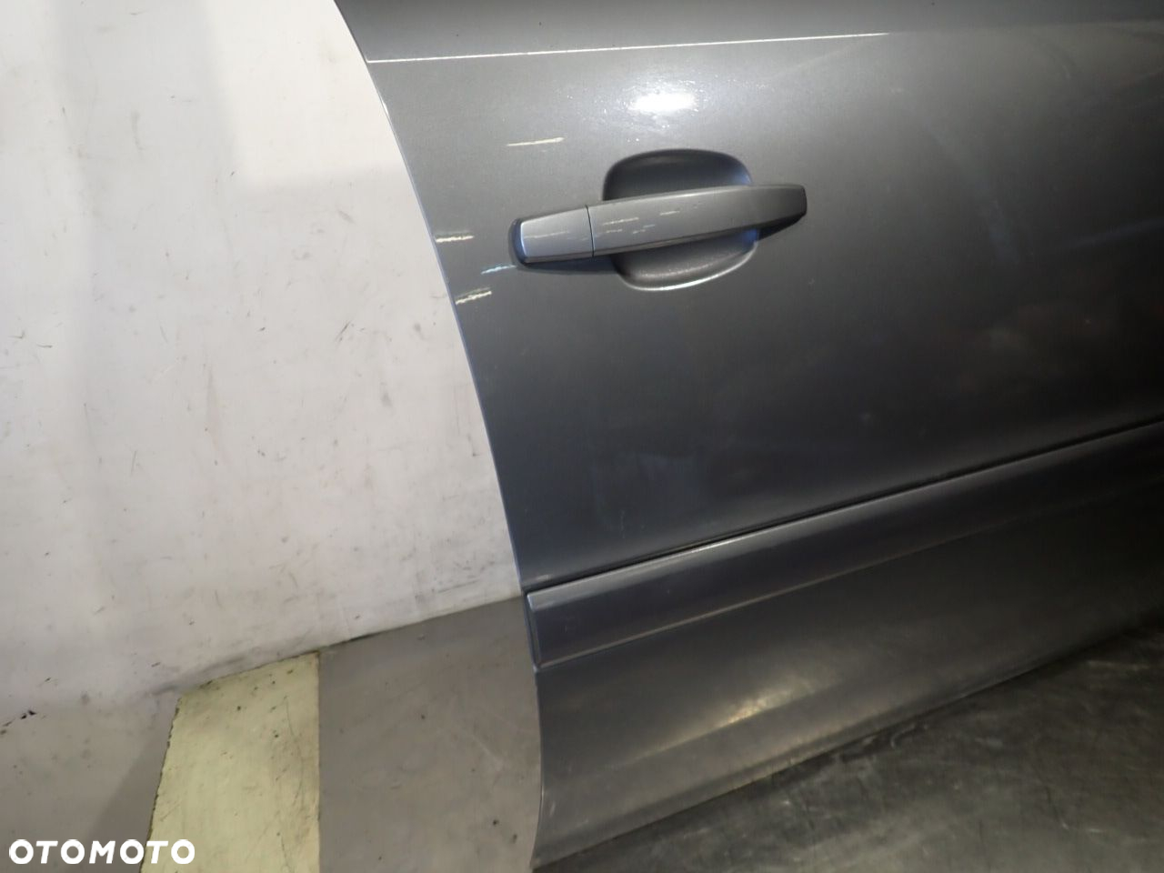 DRZWI PRAWY PRZÓD OPEL ZAFIRA B 1.9 - 5