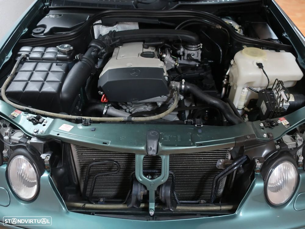 Mercedes-Benz CLK 200 Elegance - 4