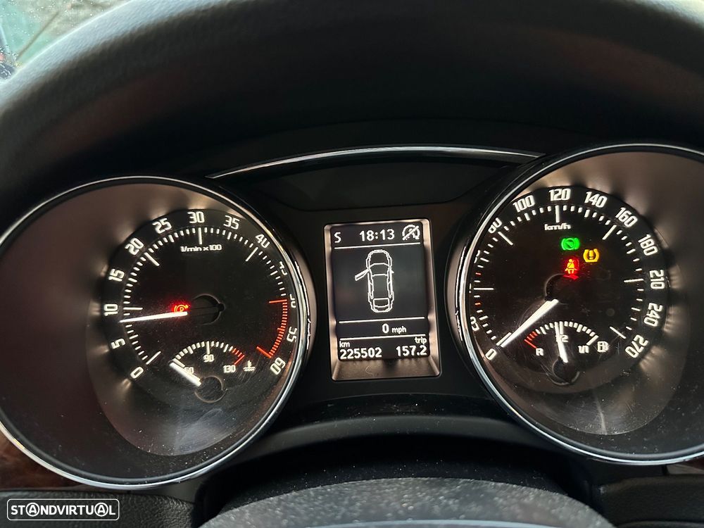 Skoda Superb 2.0 TDI Green tec 4x4 DSG Elegance - 11