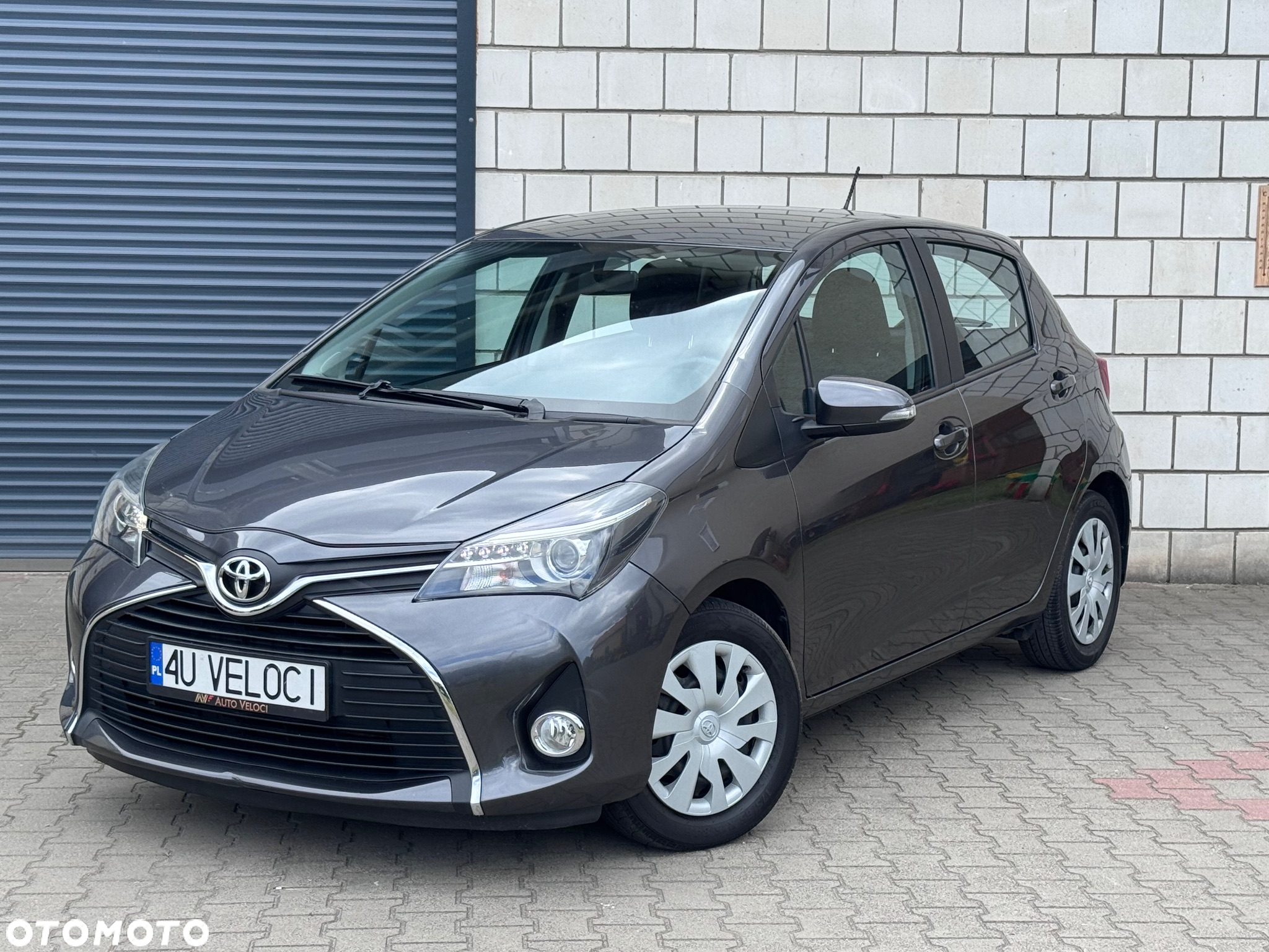 Toyota Yaris 1.0 Premium - 10