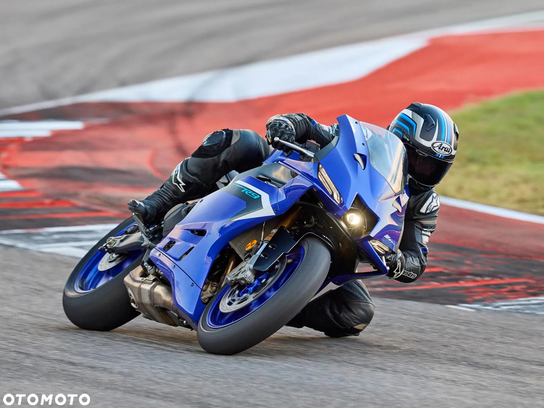 Yamaha R9 - 11