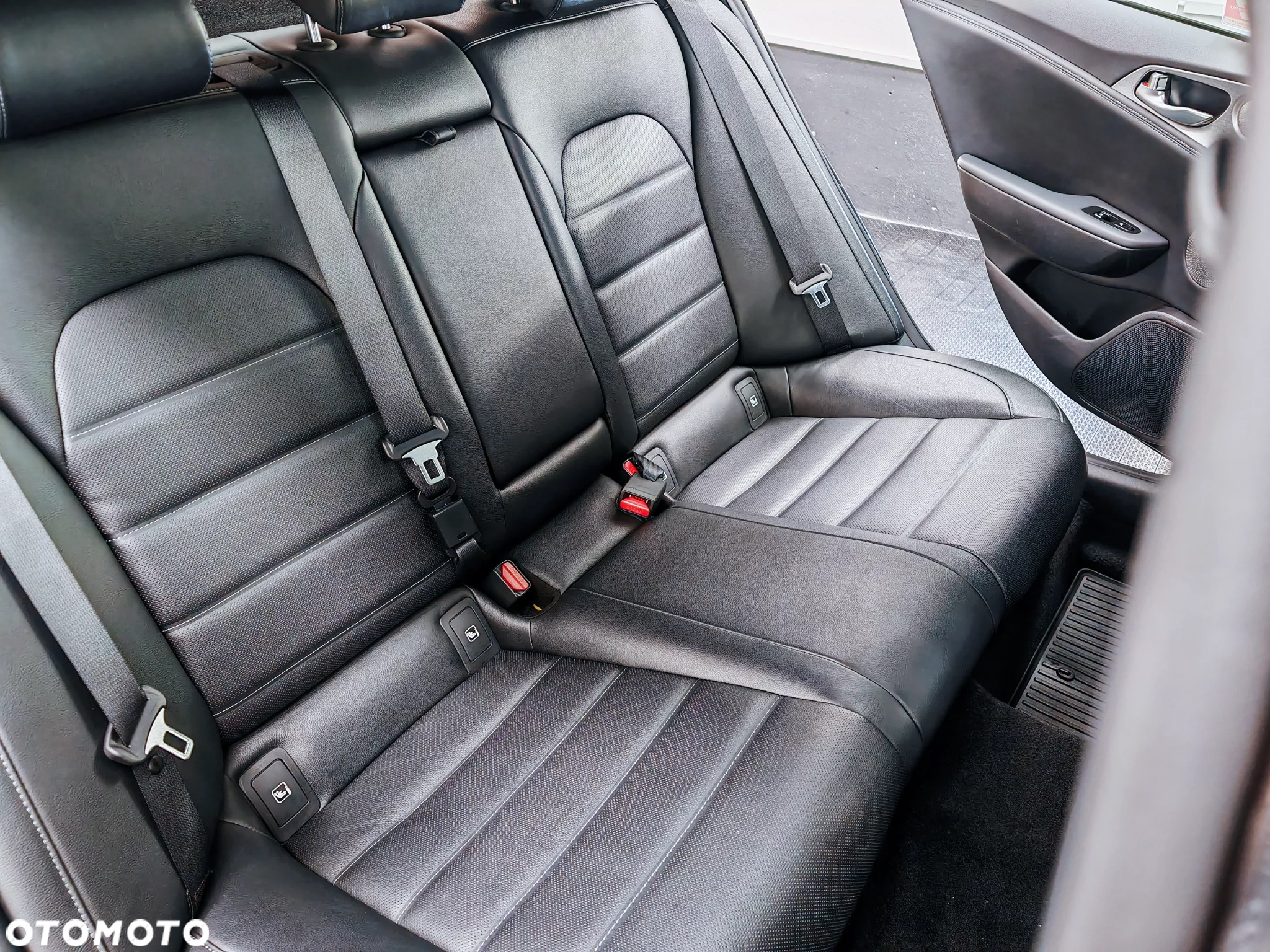 Kia Stinger 2.0 T-GDI GT Line - 14