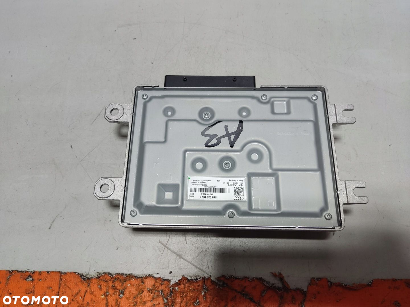 AUDI A3 8Y WZMACNIACZ HARMAN 8Y0035465A - 2