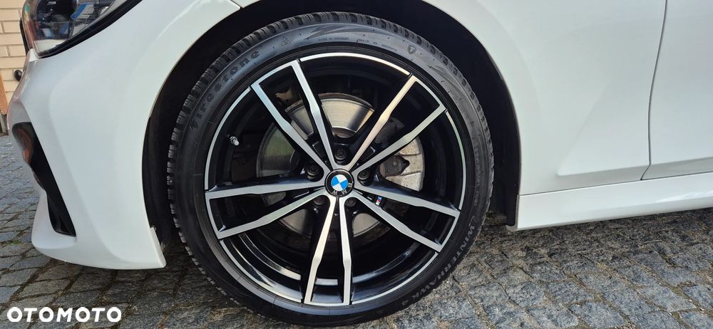 BMW Seria 3 330i xDrive M Sport sport - 13