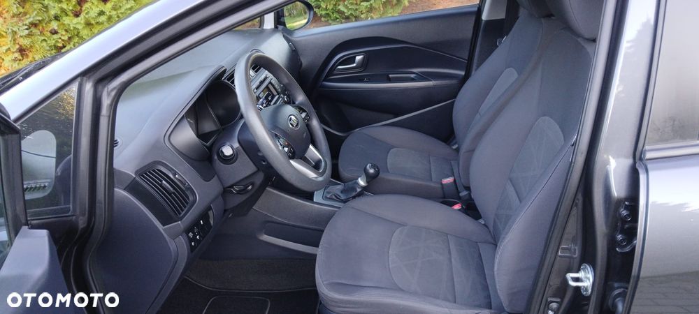 Kia Rio 1.2 Dream Team Edition - 15