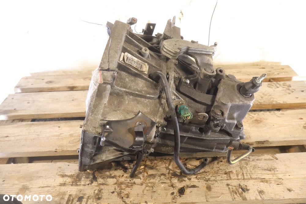 SKRZYNIA BIEGÓW 6 BIEGOWA NISSAN QASHQAI I 1.5DCI TL4113 - 4