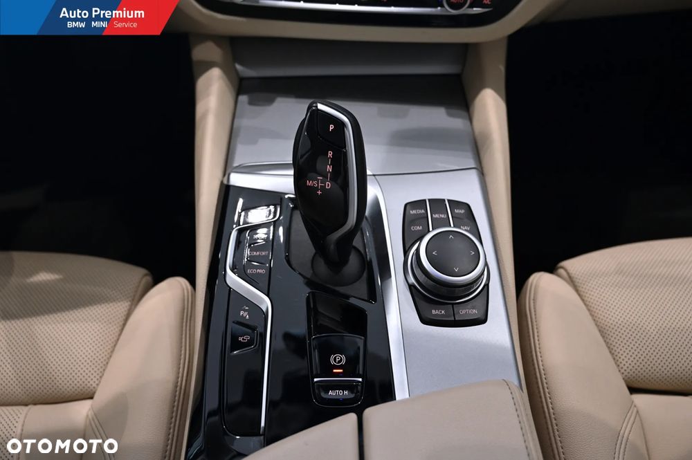 BMW Seria 5 518d - 18