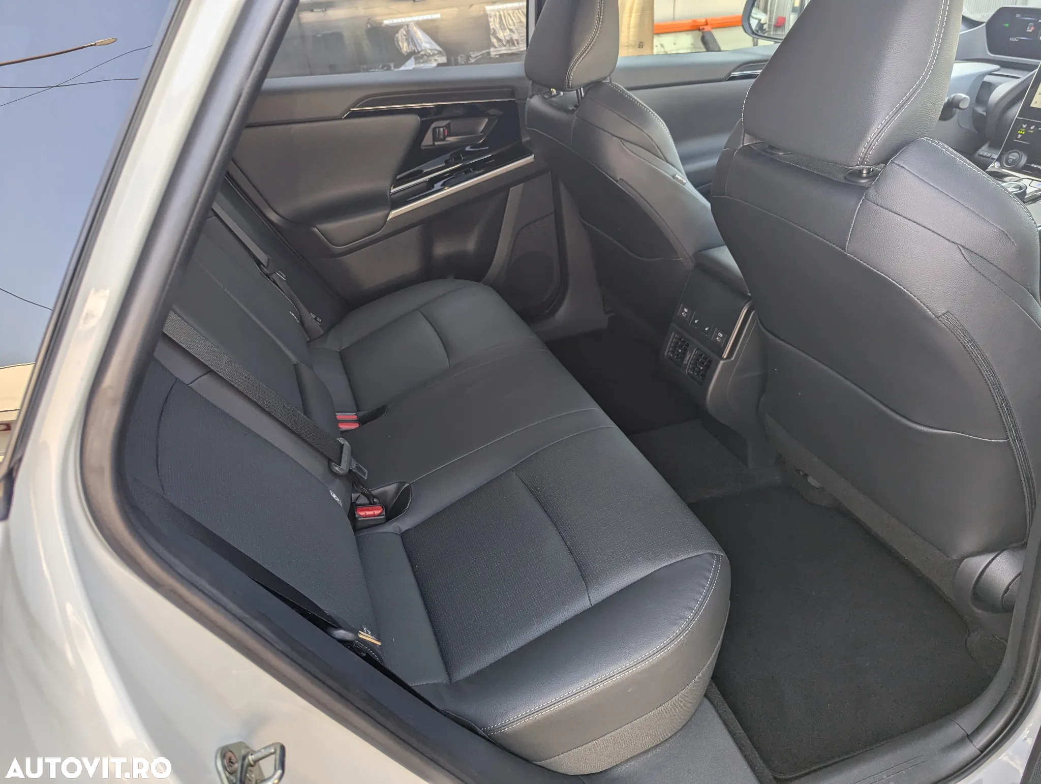 Toyota BZ4X 160 KW AWD (4x4) Luxury - 19