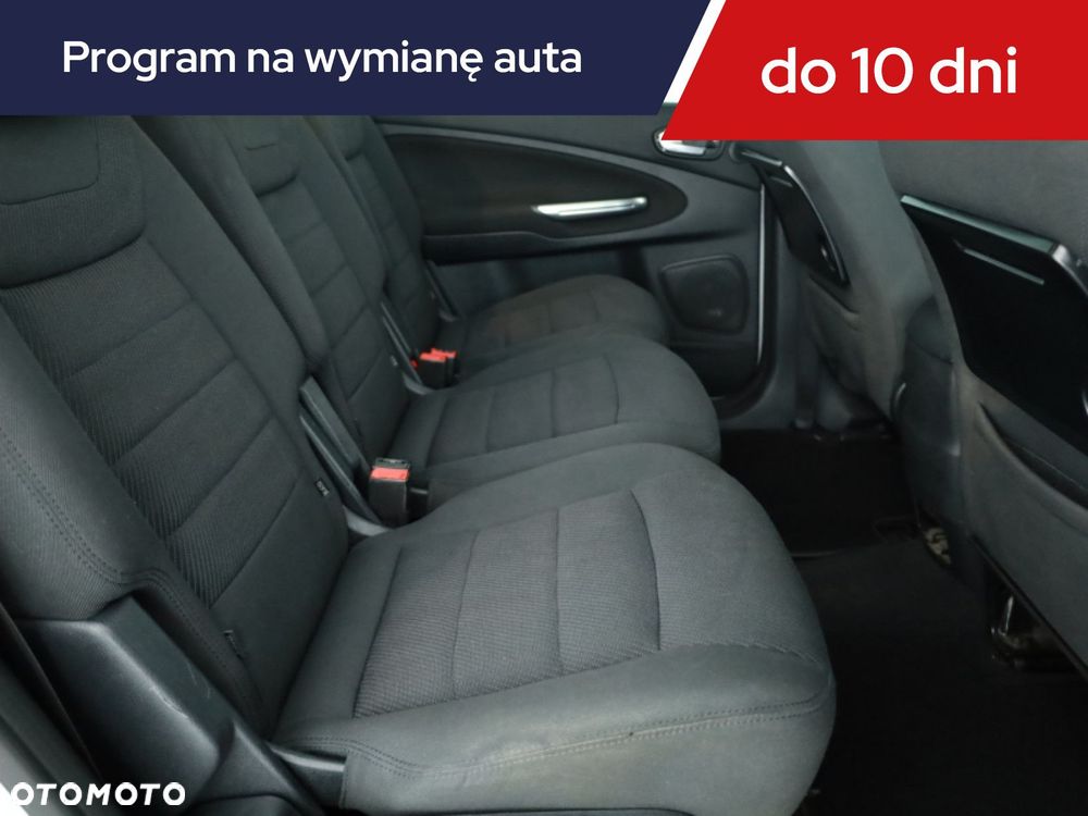 Ford S-Max - 9
