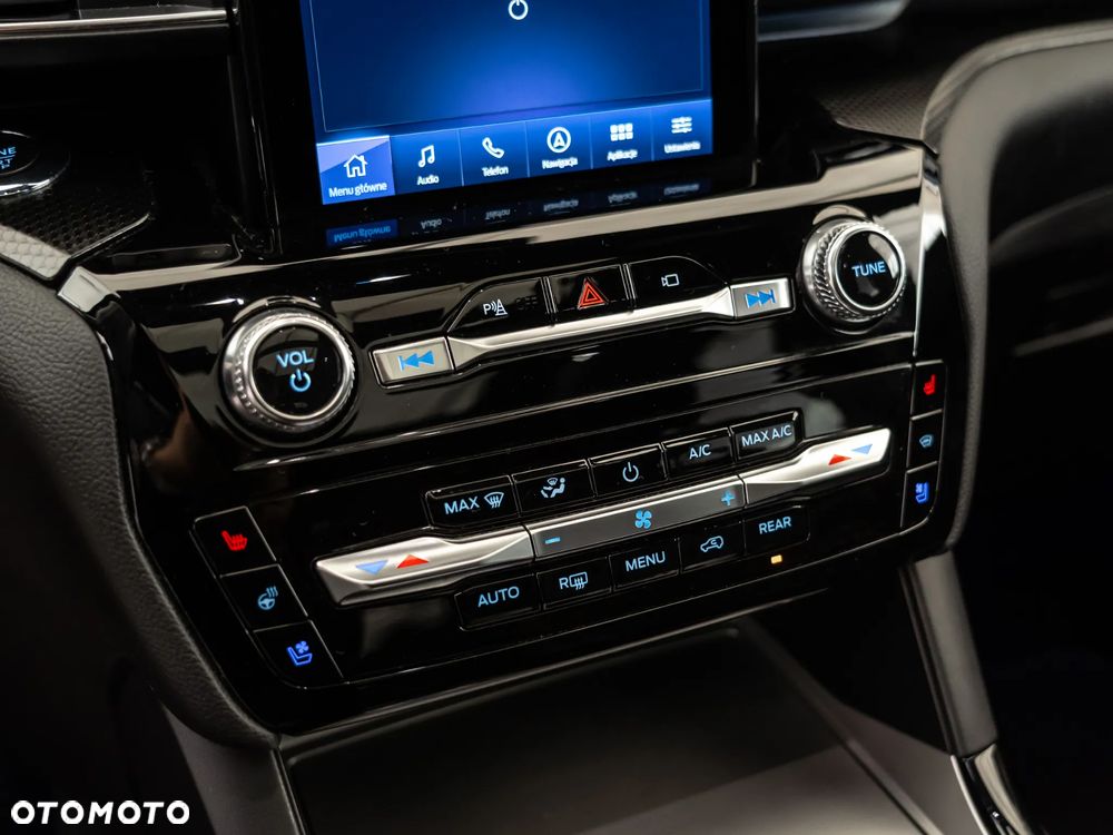 Ford Explorer - 24