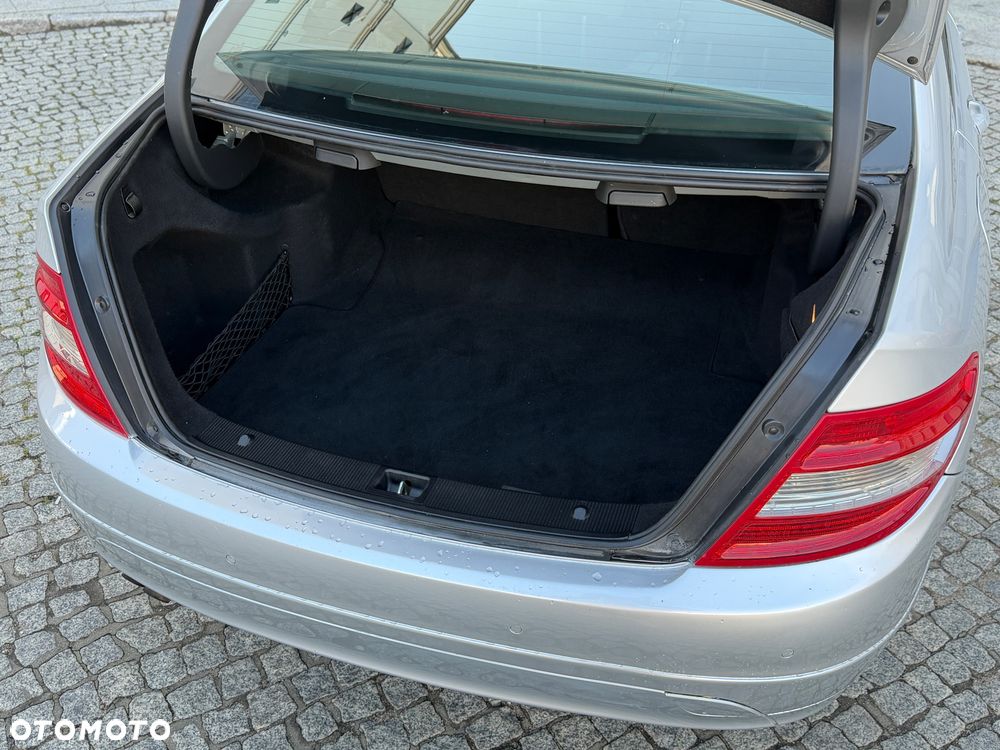 Mercedes-Benz Klasa C 180 Kompressor Automatik Avantgarde - 13