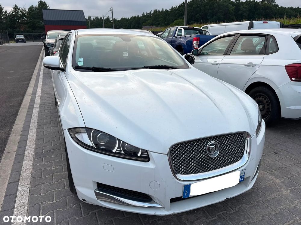 Jaguar XF 3.0 V6 D Luxury - 28
