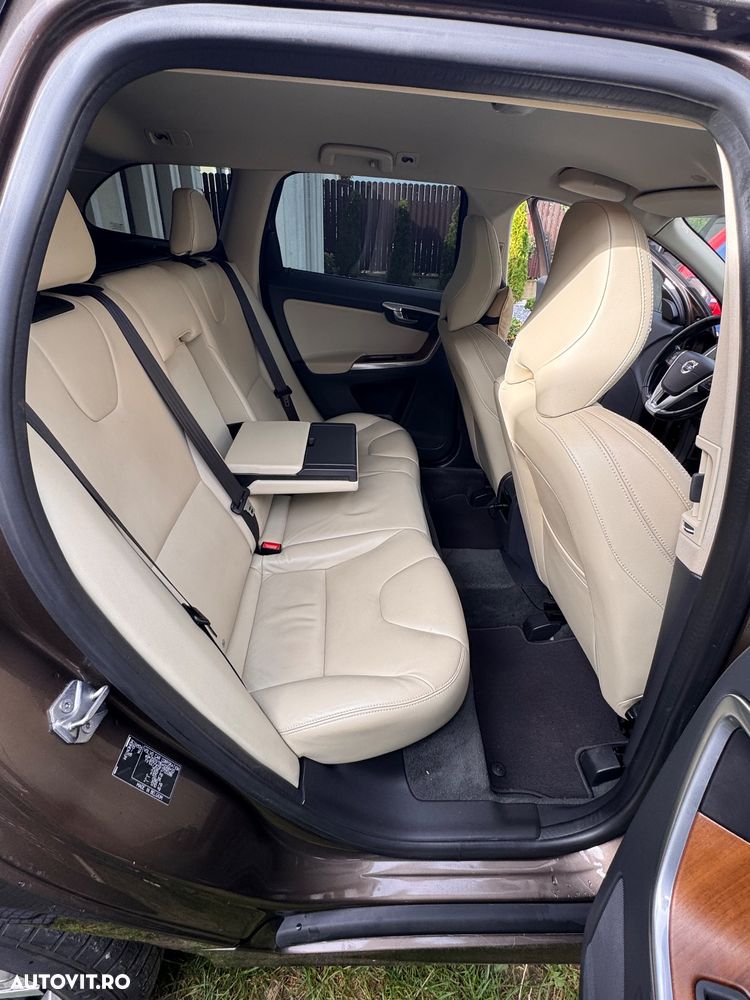 Volvo XC 60 - 22