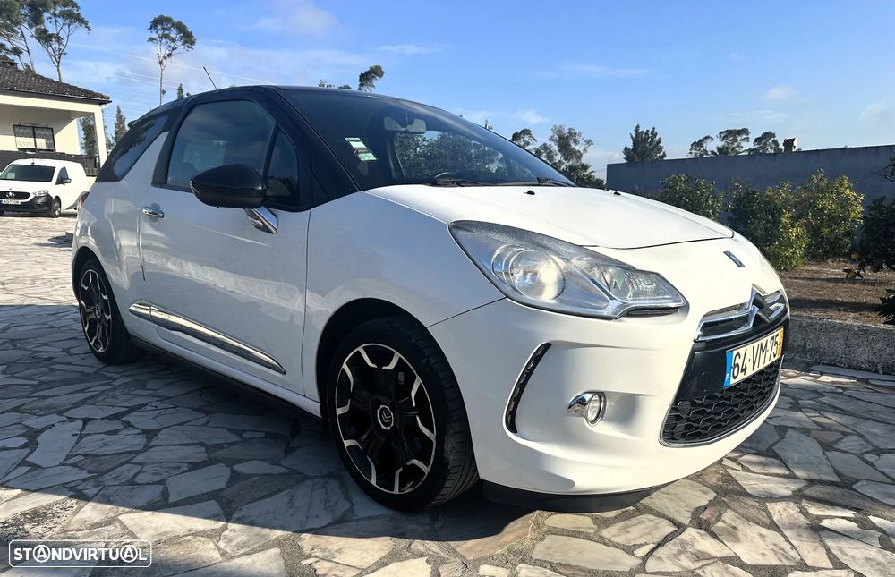 Citroën DS3 1.6 e-HDi So Chic - 12