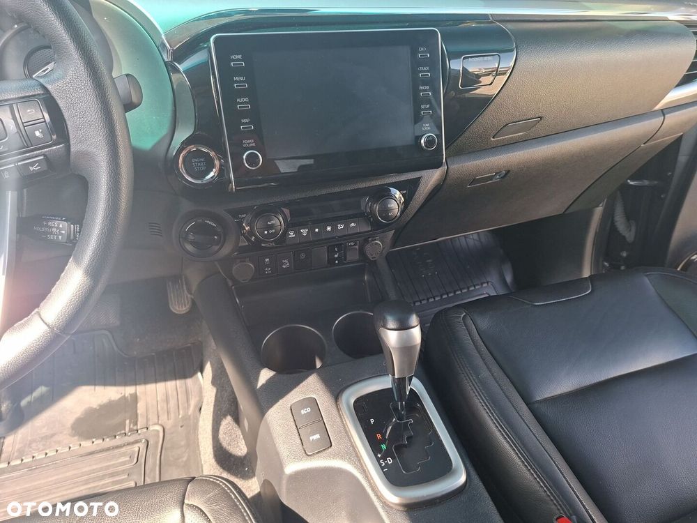 Toyota Hilux 2.8 D-4D Double Cab SR5 4x4 - 17