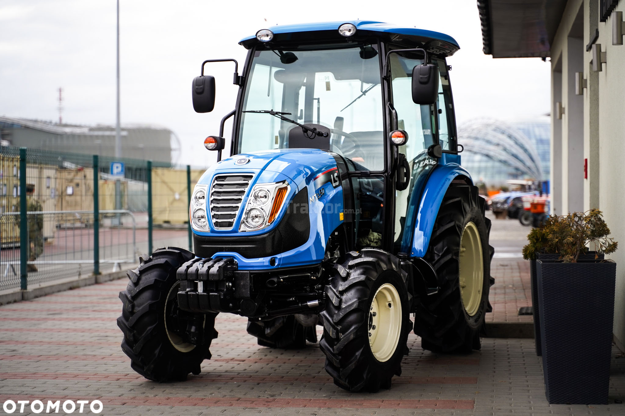 LS Traktor LS MT3.50 MEC CAB 4 x 4 47 KM - 10