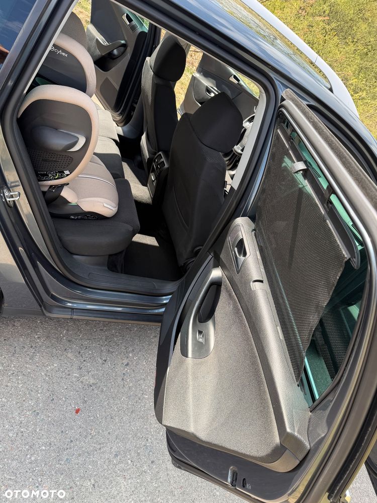 Volkswagen Passat 2.0 TDI Highline - 13