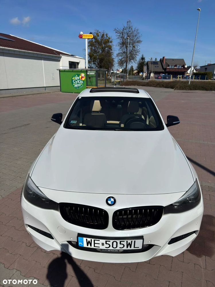 BMW Seria 3 330i xDrive M Sport - 6