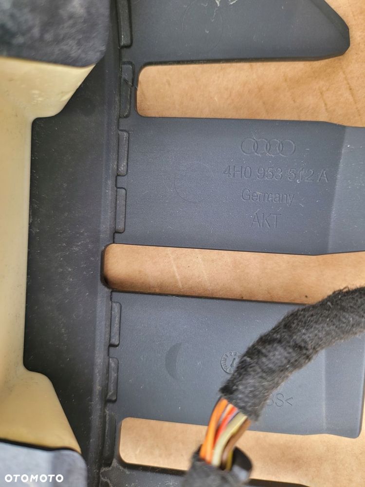 Osłona kolumny kierowniczej Audi A8 S8 4H0953512A - 2