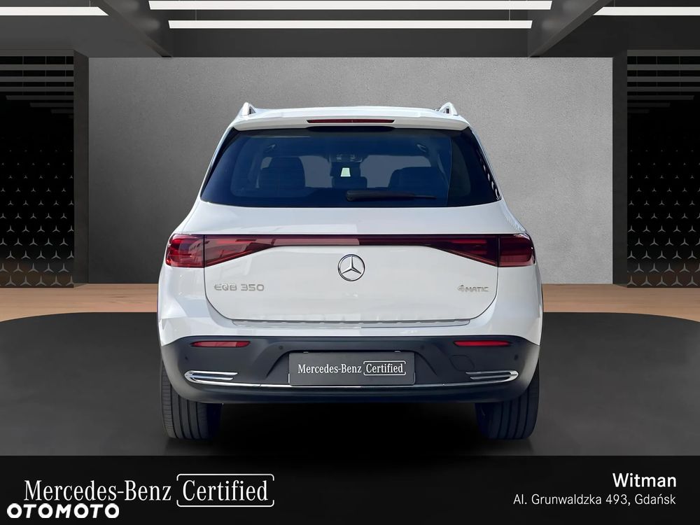 Mercedes-Benz EQB - 8