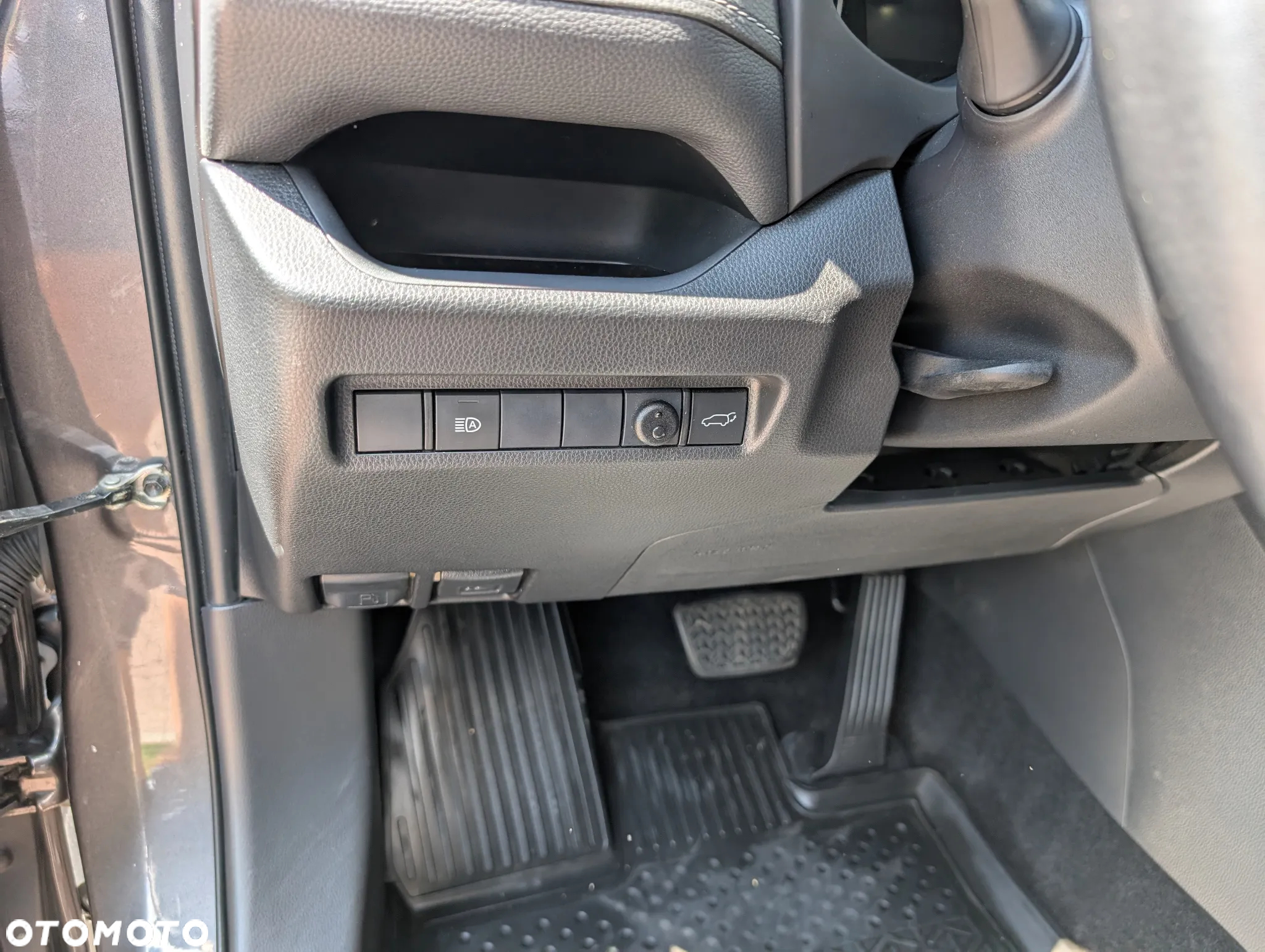 Toyota RAV4 - 16