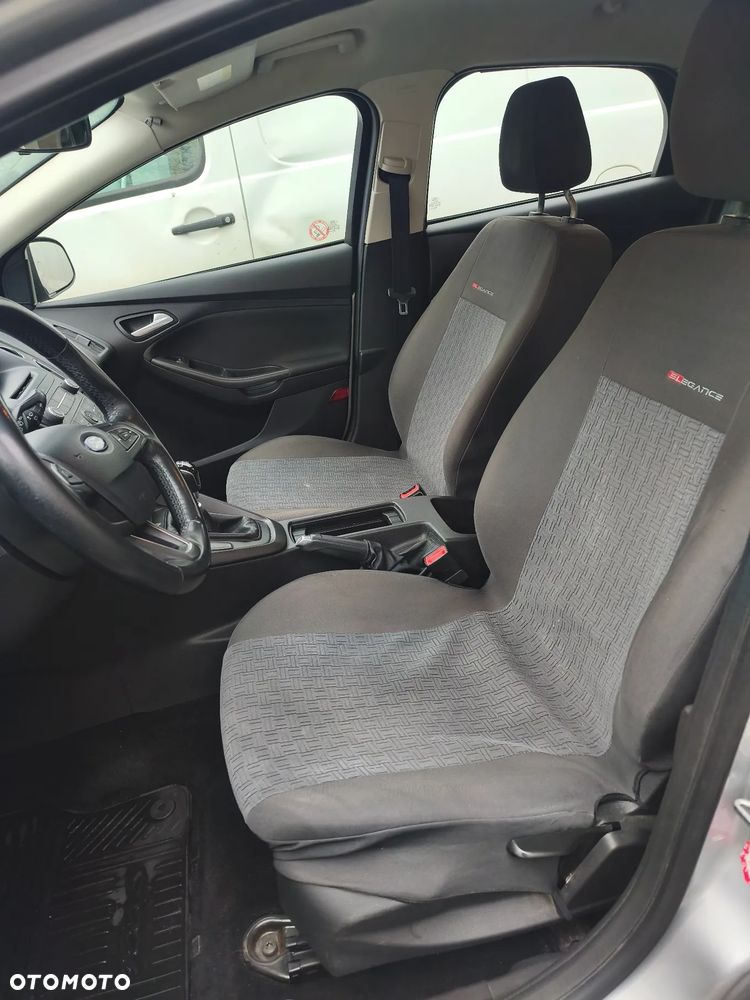 Ford Focus - 15